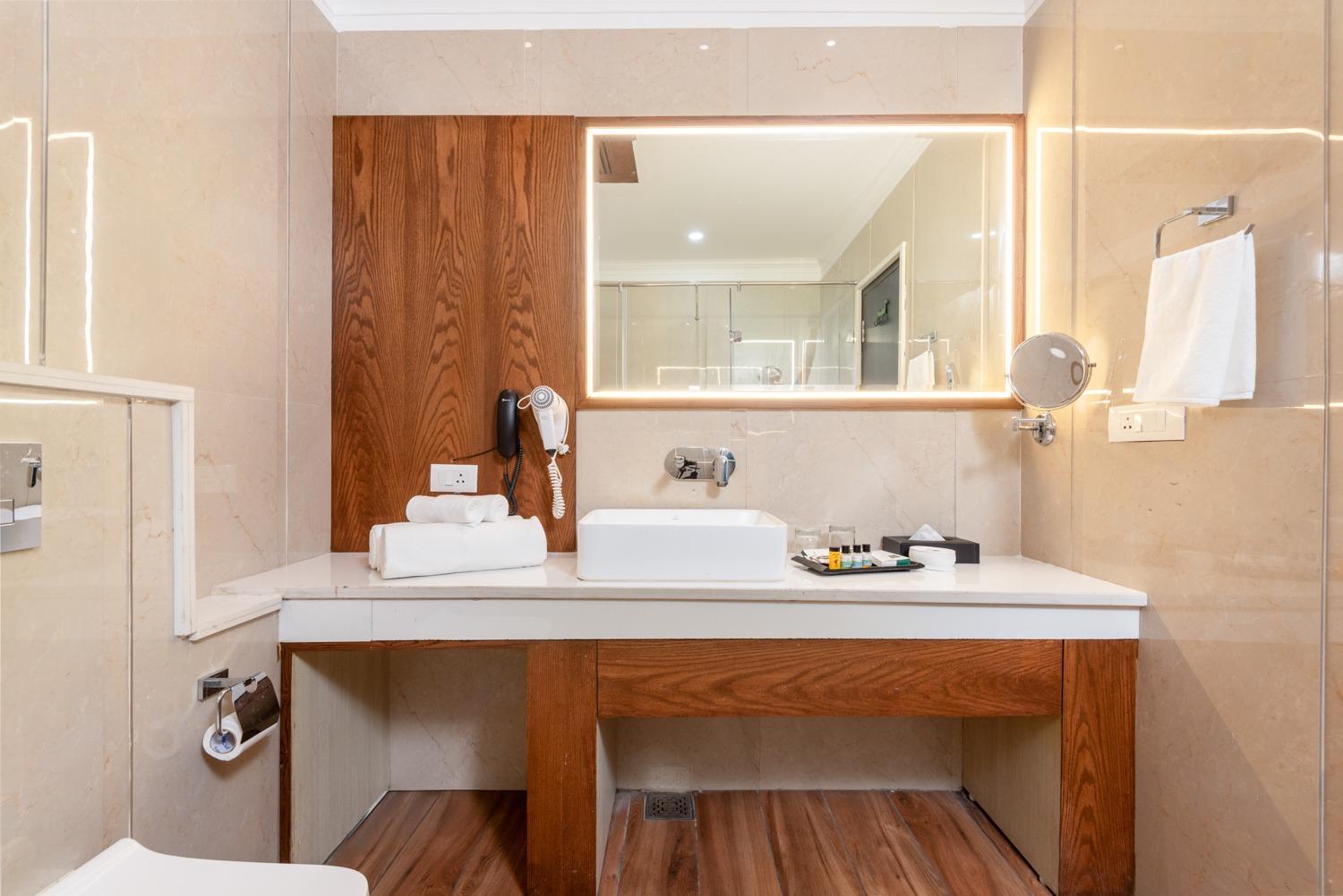 Quality Inn By Lawrence Hotels Dharamshala Exterior photo